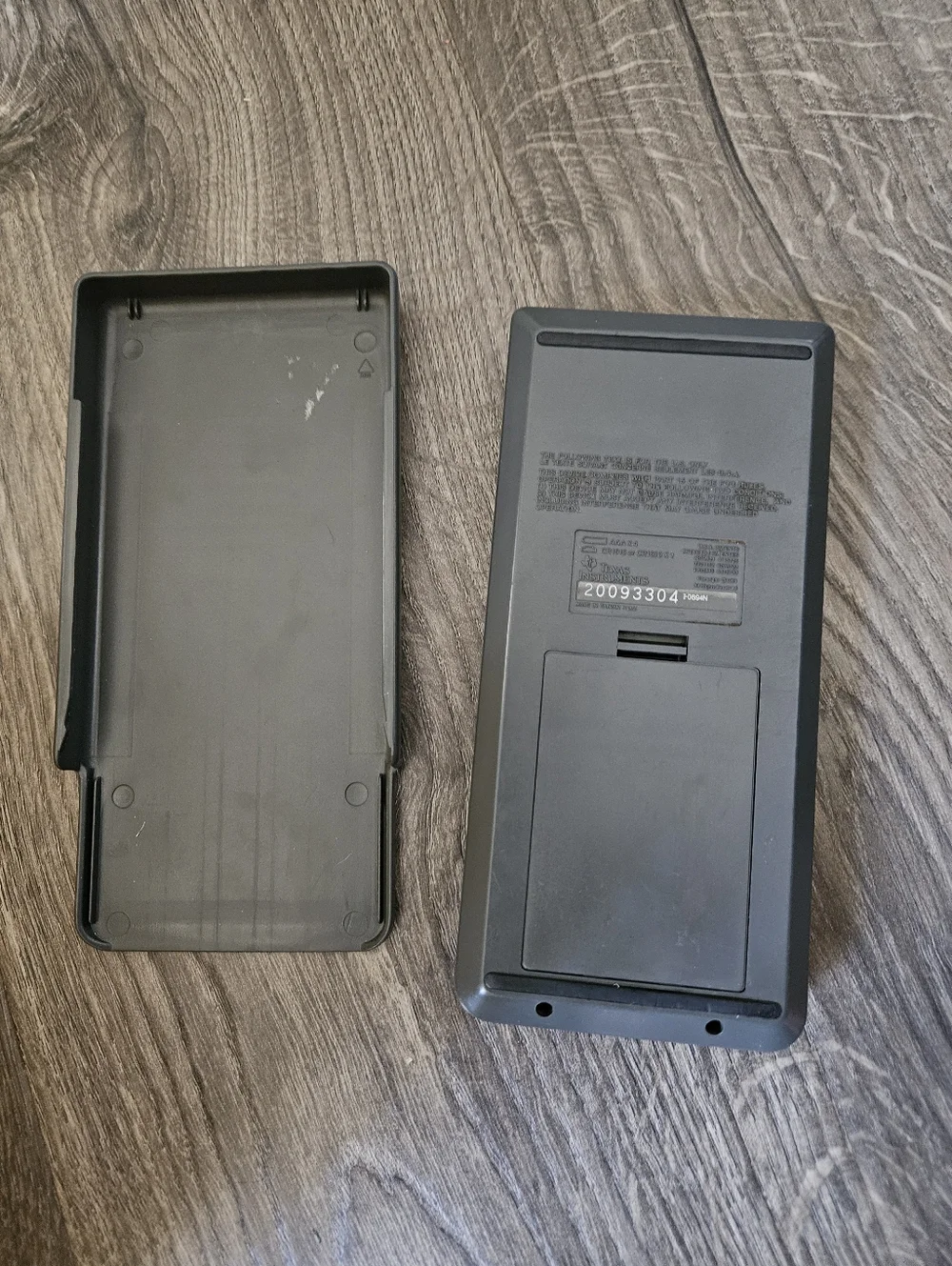 Texas Instrument Graphing Calculator - Picture 4 of 6